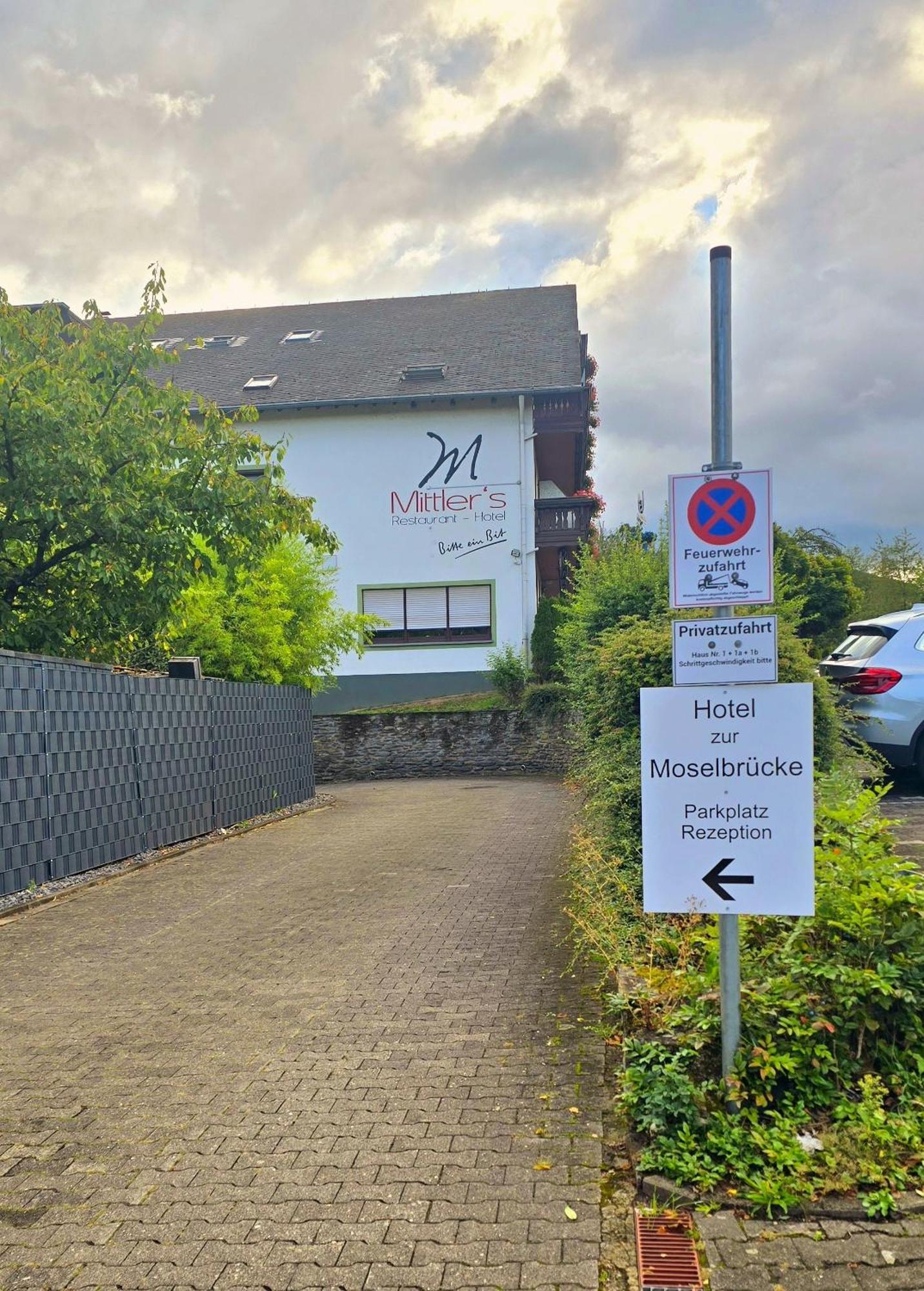 Hotel Zur Moselbruecke Schweich Ngoại thất bức ảnh