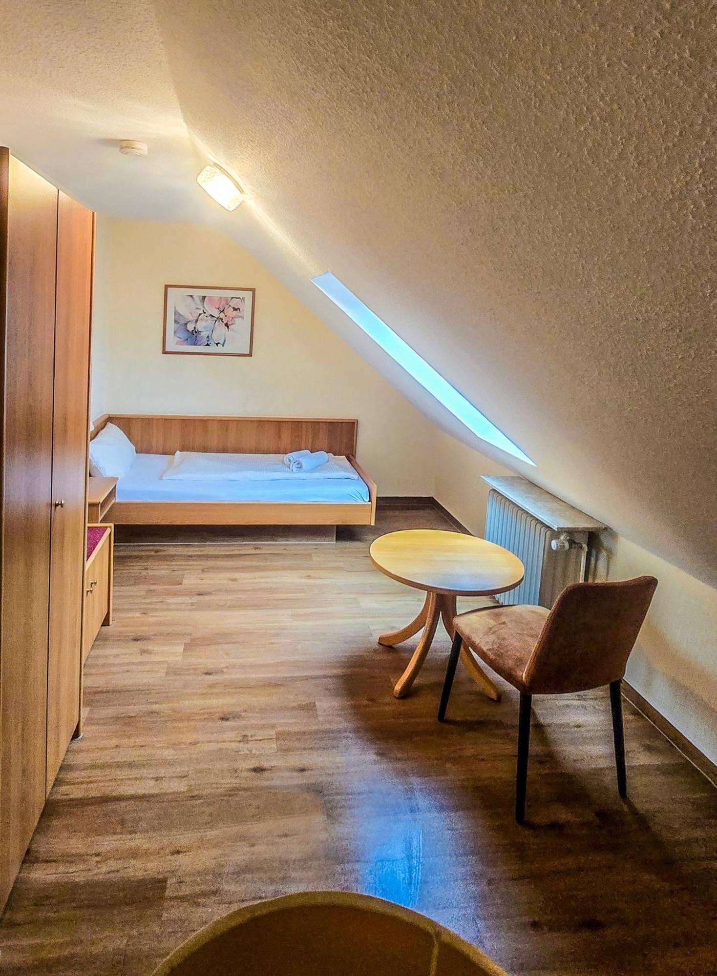 Hotel Zur Moselbruecke Schweich Ngoại thất bức ảnh